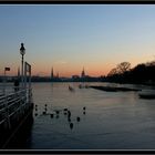 Alster Hamburg - Fähranleger ...