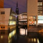 Alster mit Nikolaikirche