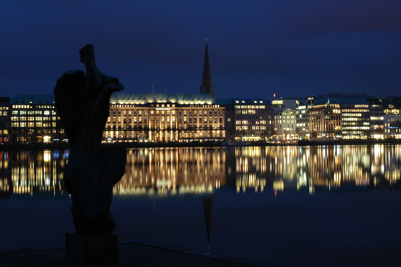 Alster zur blauen Stunde