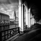 Alsterarkaden und Rathaus Hamburg