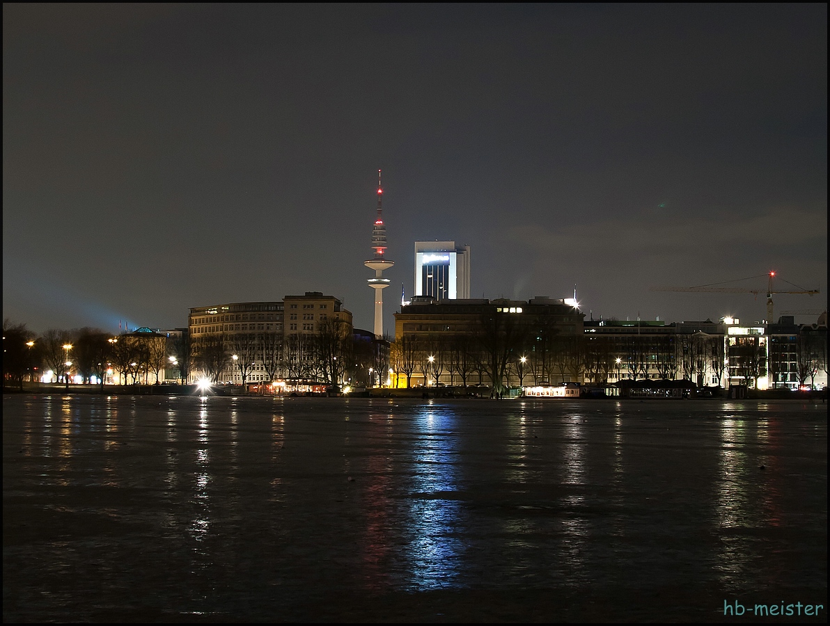 Alstereisvergnügen bei Nacht