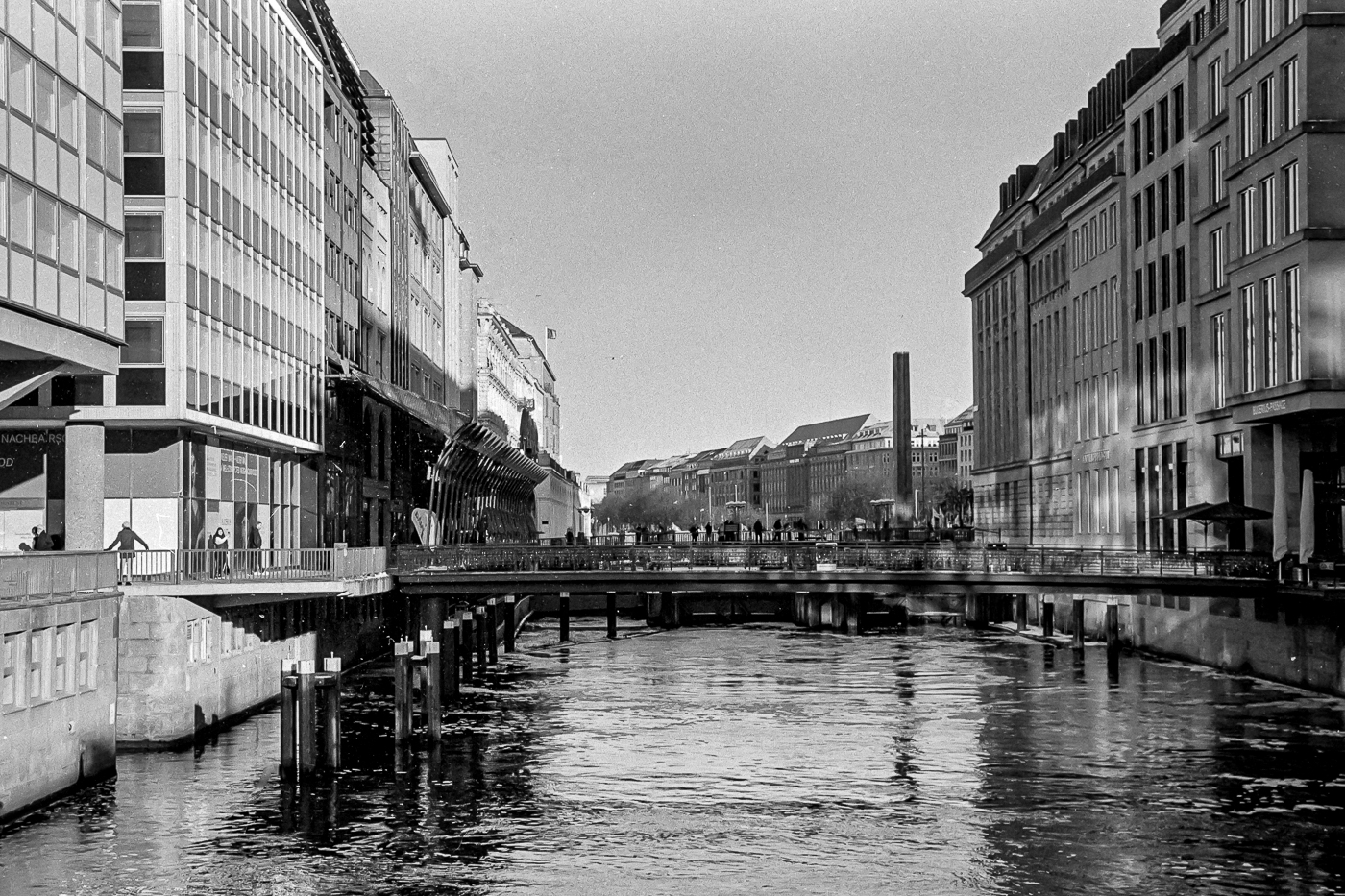 Alsterfleet in Hamburg (analog)