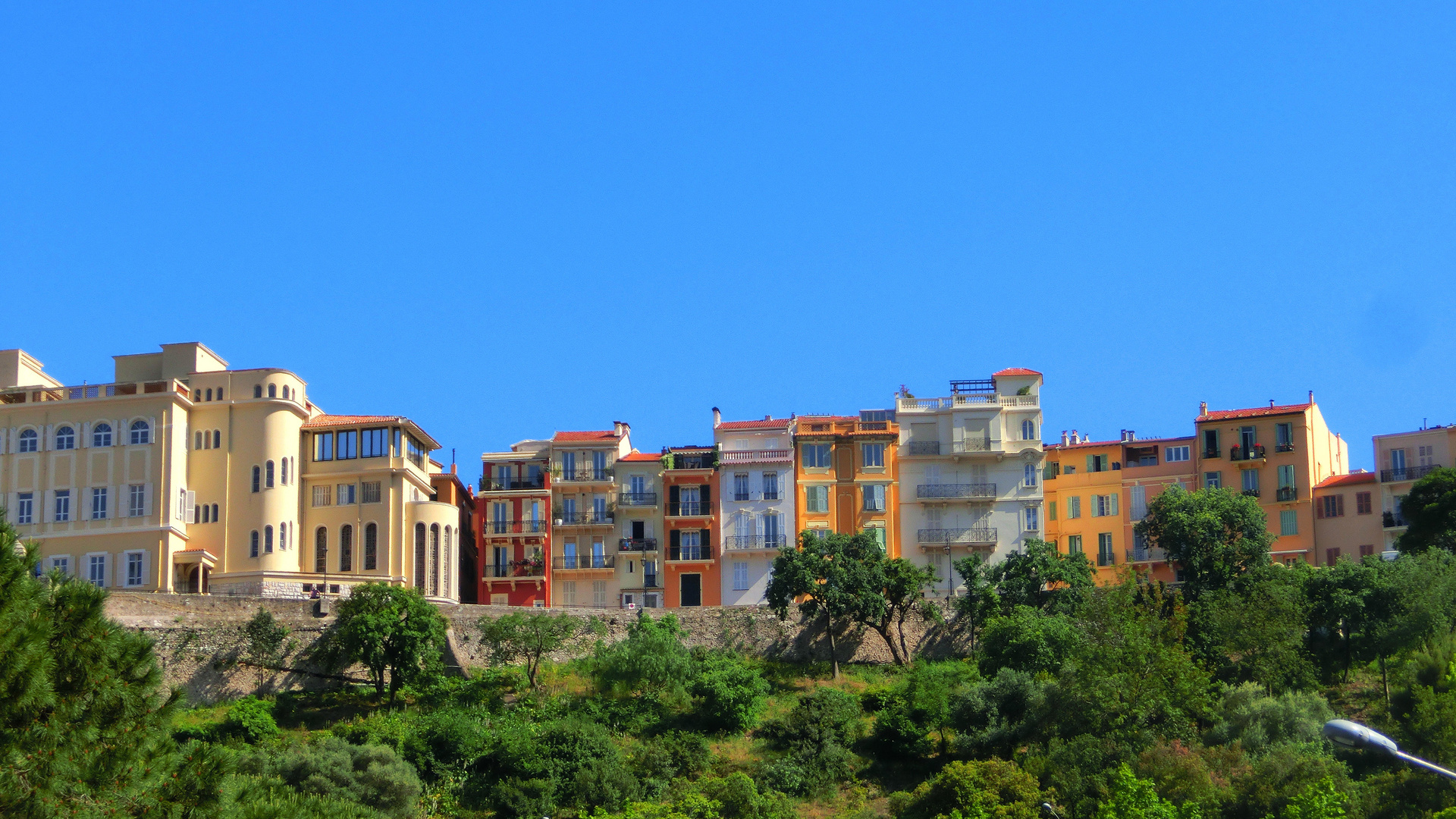 Alt-Monaco auf dem Felsen