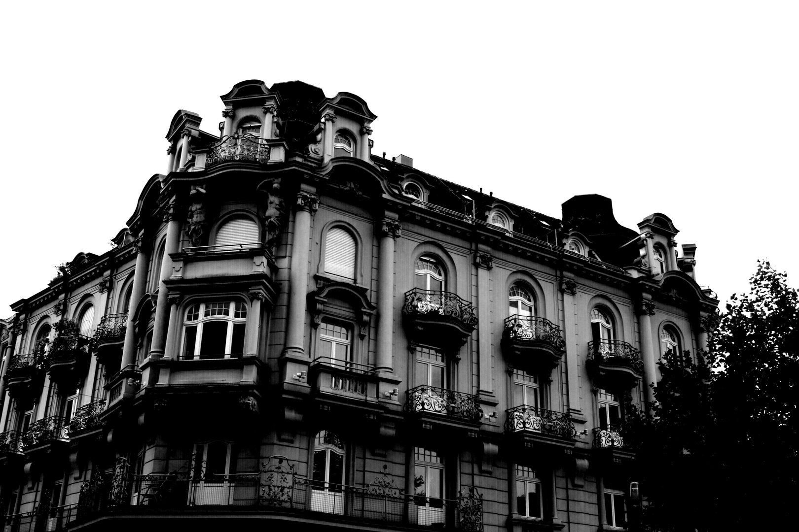 Alt und Grau...ein Wohnhaus in Wiesbaden