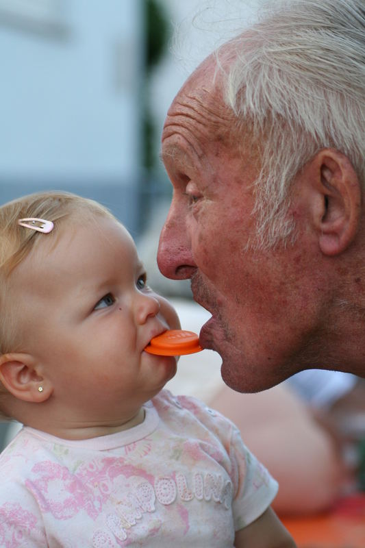 Alt und Jung ! Foto & Bild emotionen, freude, spezial Bilder auf