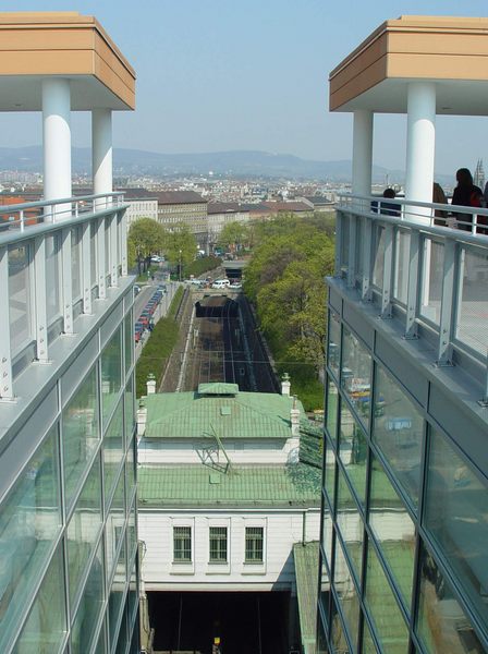 Alt und Neu (Bücherei Wien)