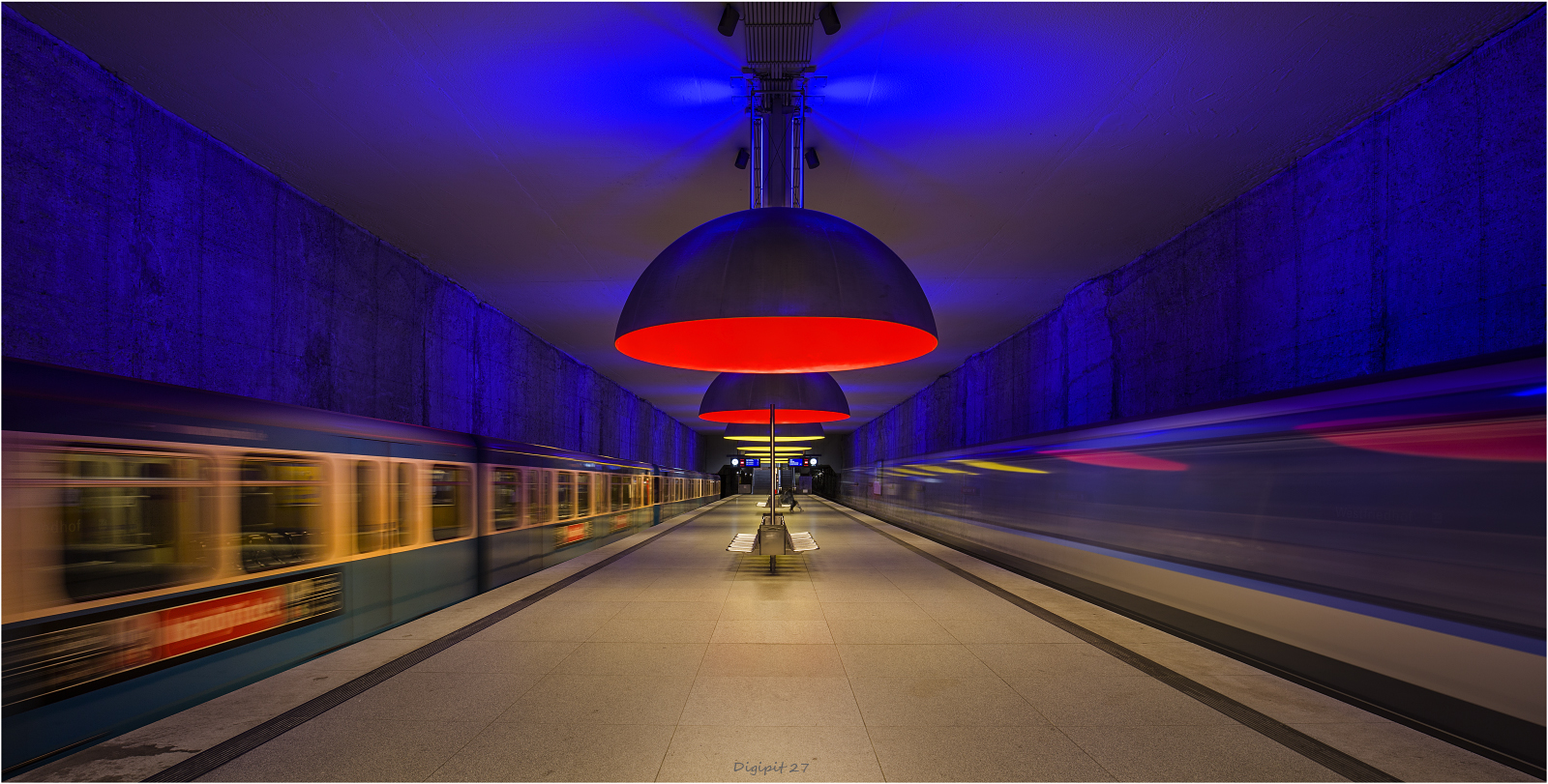 Alt und Neu - München U-Bahnhof Westfriedhof 2018-02