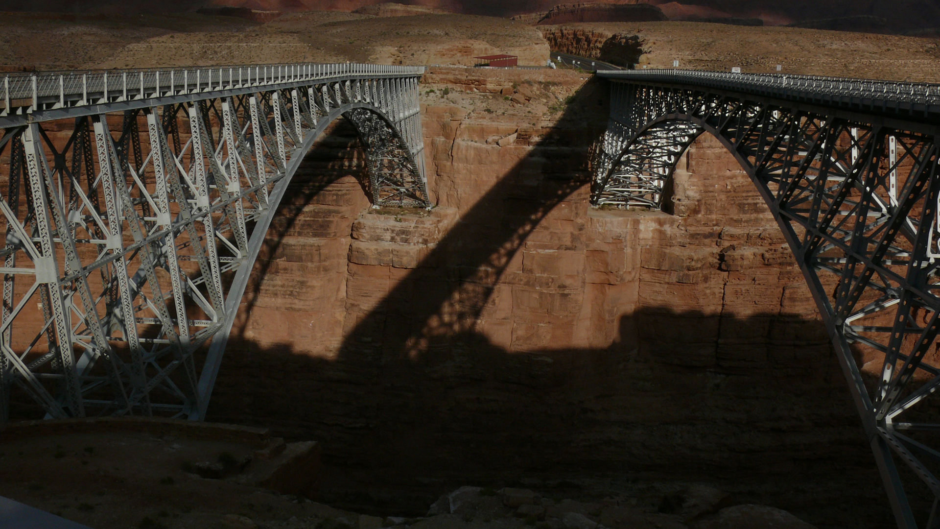 Alt und Neu - Navajo Bridge über den Marble Canyon