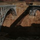 Alt und Neu - Navajo Bridge über den Marble Canyon