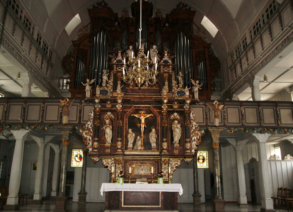 Altar .....