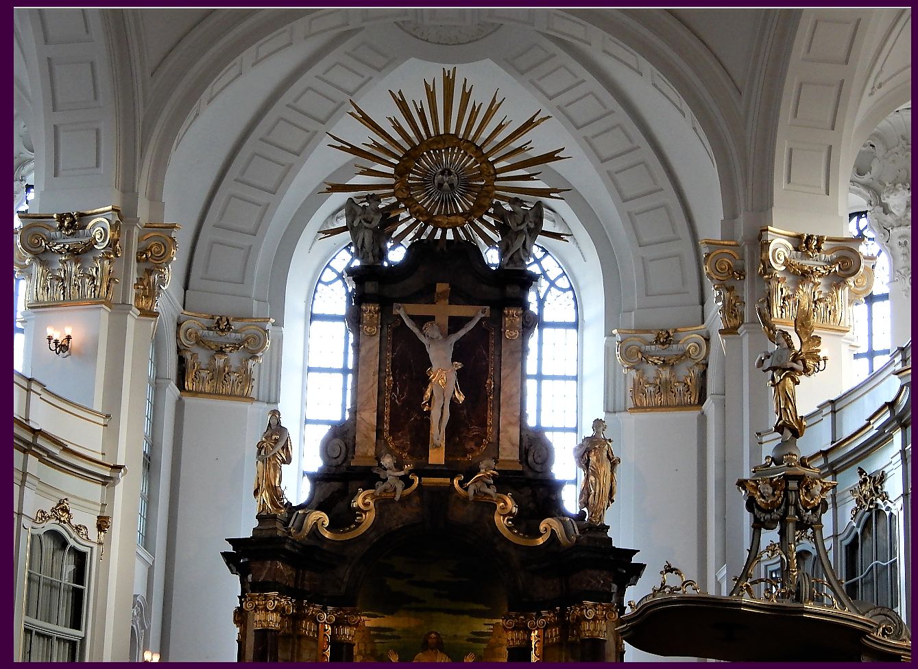 ALTAR ANSICHT