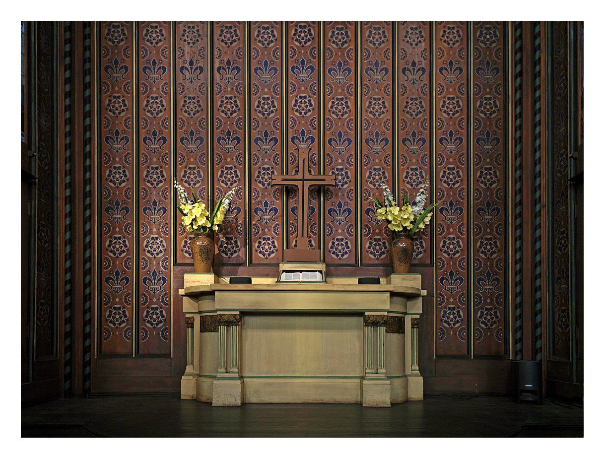 Altar der Kirche auf dem Südwestfriedhof Stahnsdorf