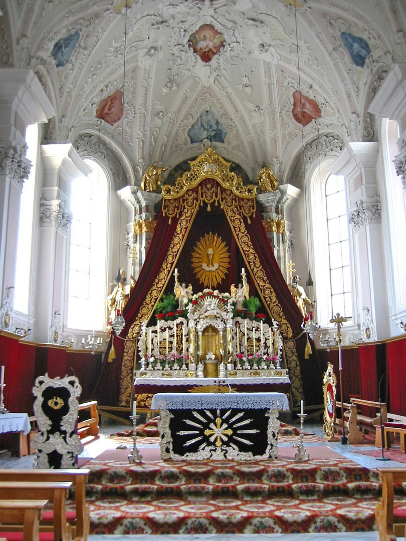 Altar der Kirche in Fulpmes.