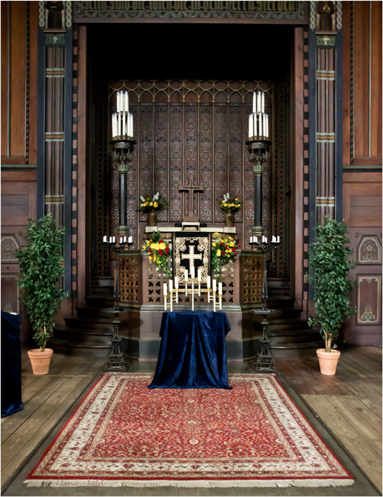 Altar der kleinen Holzkapelle