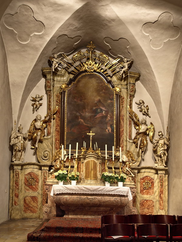 Altar der Sieveringer Kirche