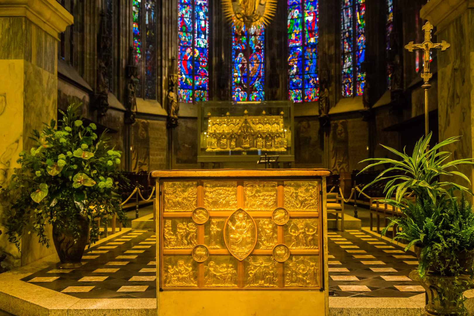 Altar im Aachener Dom