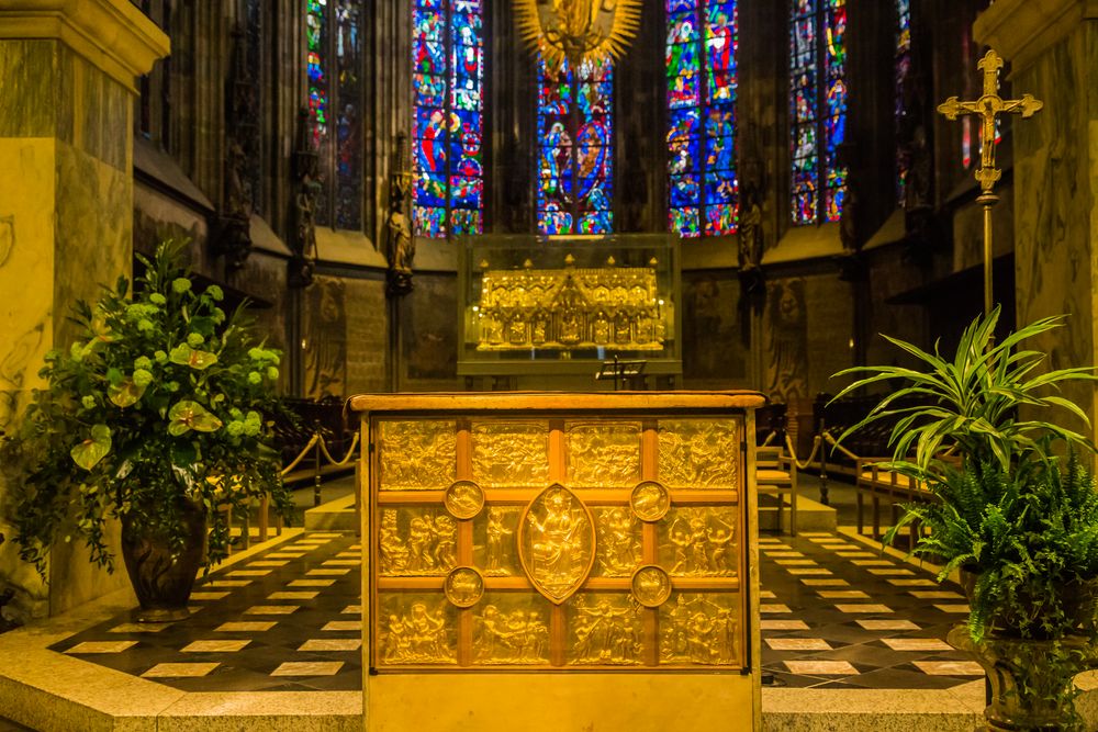 Altar im Aachener Dom