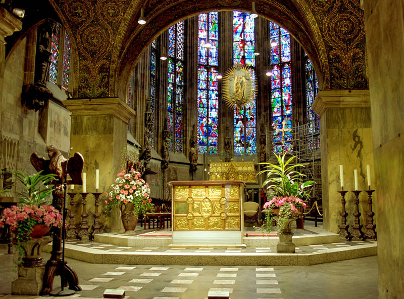 Altar im Aachener Dom