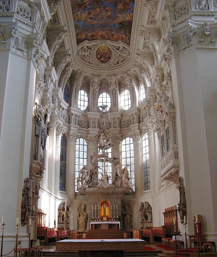 Altar im Passauer Dom