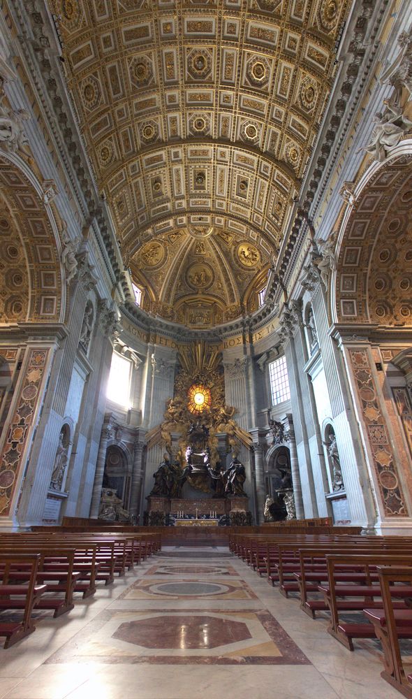 Altar im Petersdom