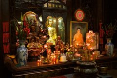 Altar im Tempel des Jadekaisers - Chua Ngoc Hoang