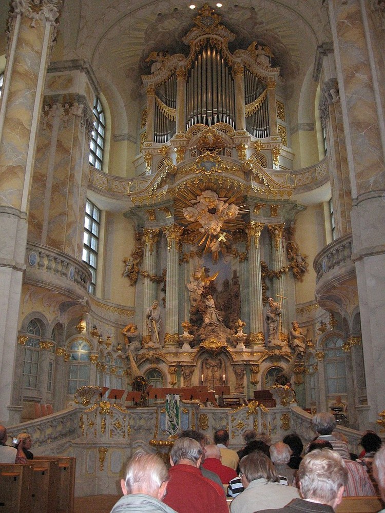 Altar in der Frauenkirche Dresden