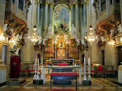 Altar in der Wiener Peterskirche