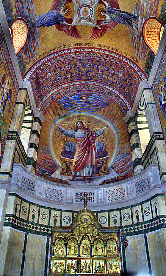 Altar in Herz Jesu Kirche