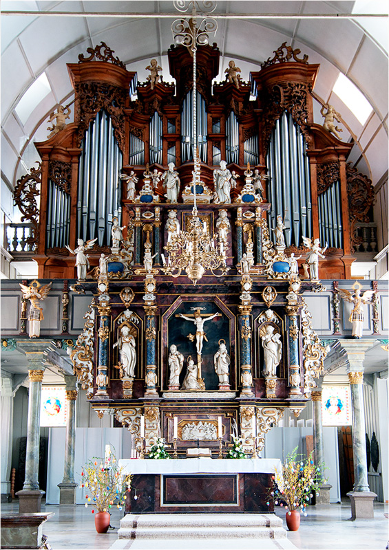 ALTAR UND ORGEL