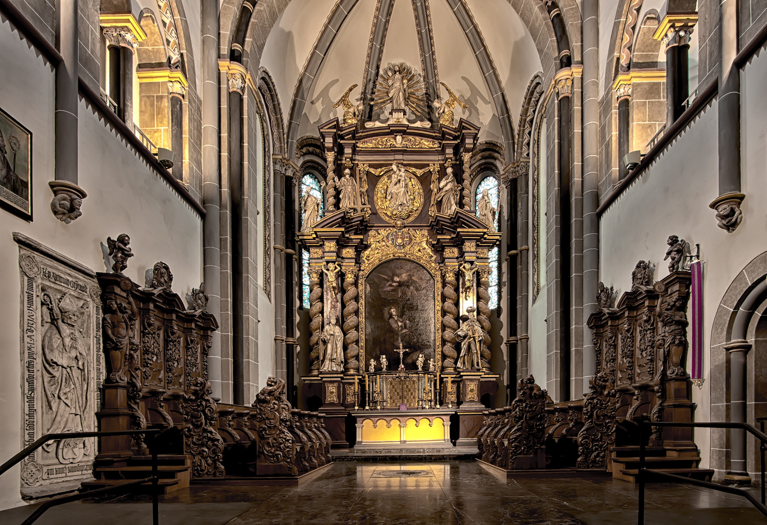 Altarbereich St. Ludgerus - Essen