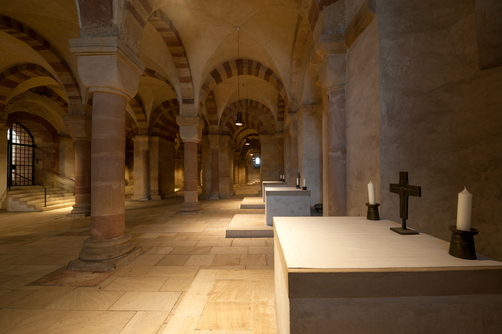 Altare in der Krypta des Doms zu Speyer - Meine Sicht