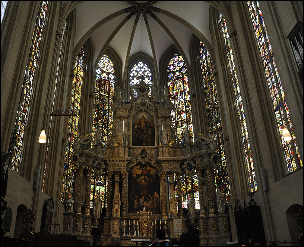 Altarraum des Erfurter Doms