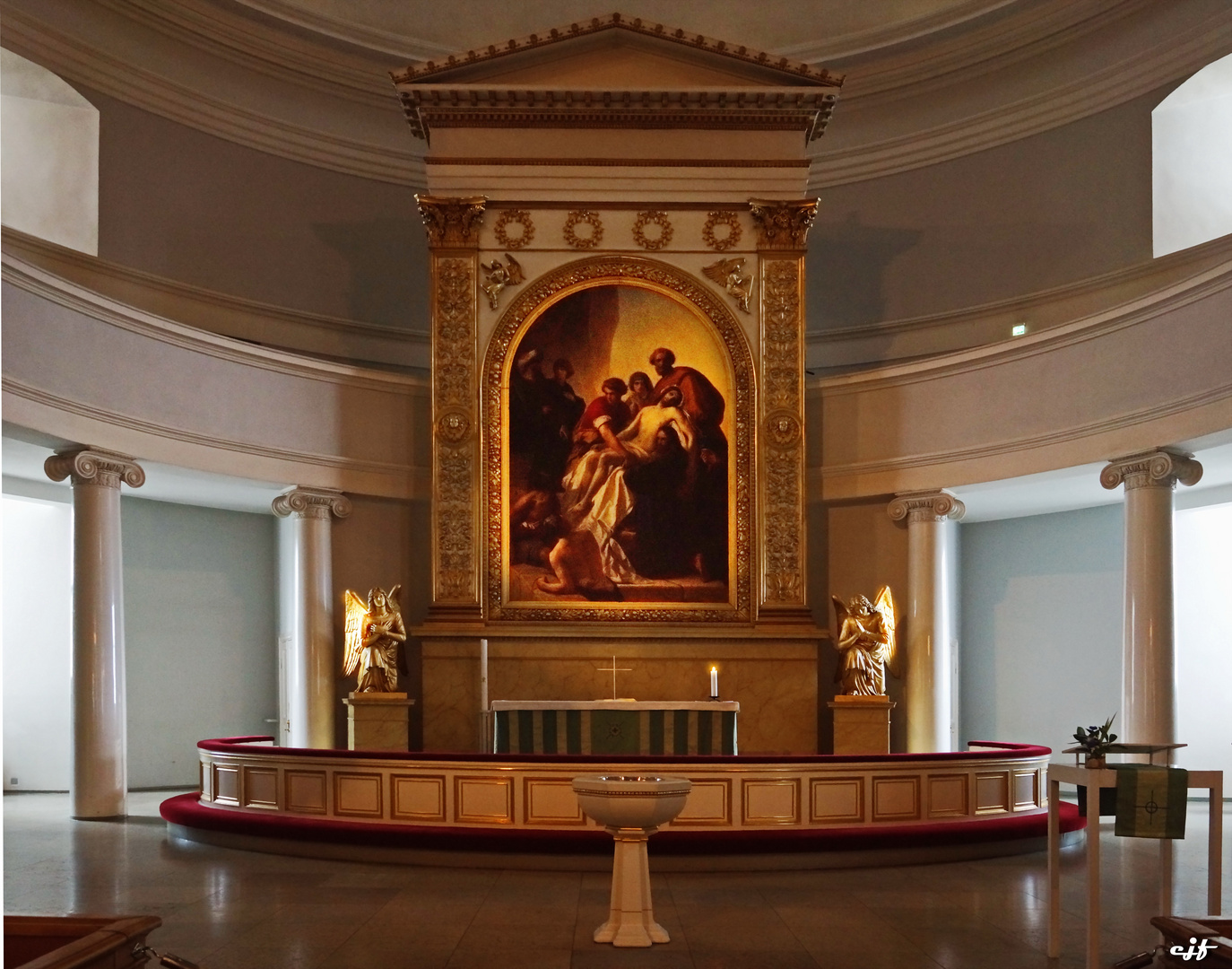 Altarraum im Dom von Helsinki