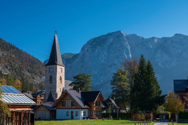 Altausseer Kirche mit Trisselwand