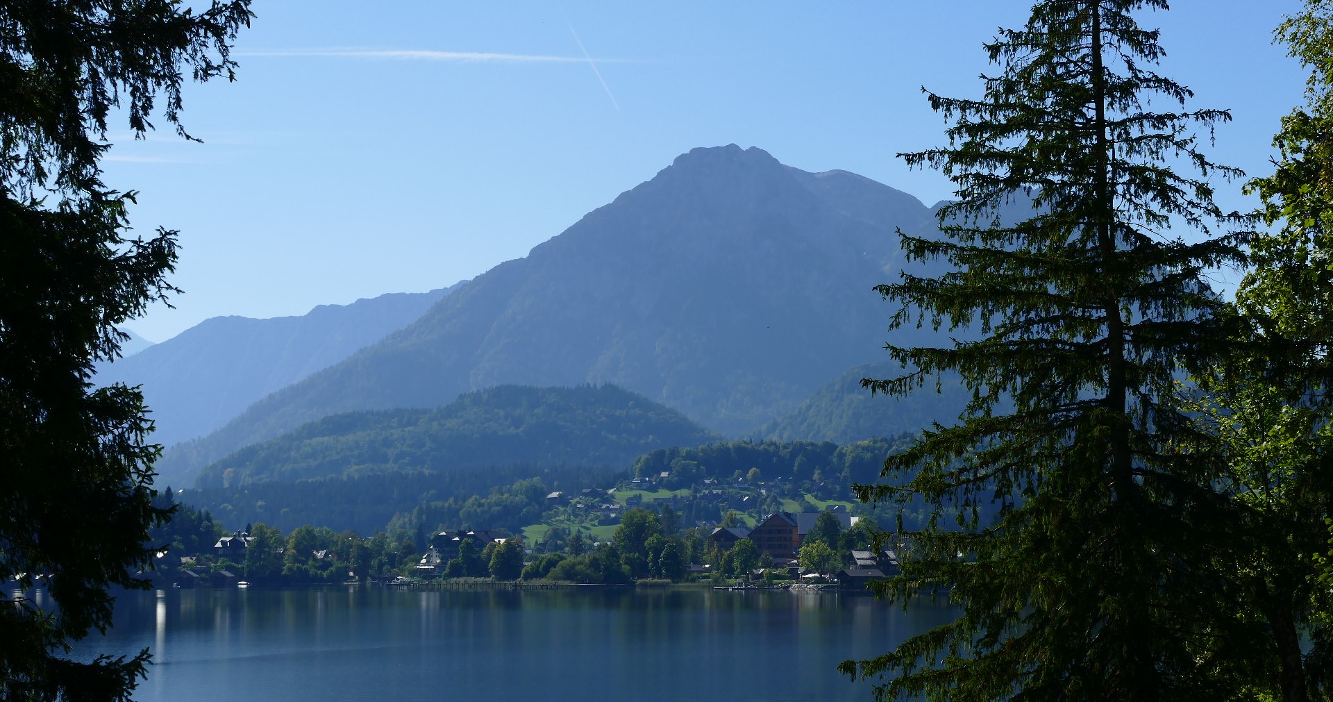 Altausseer See und Sarstein im Gegenlicht