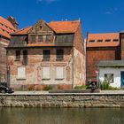 ALTBAUTEN AM FÄHRKANAL. STRALSUND