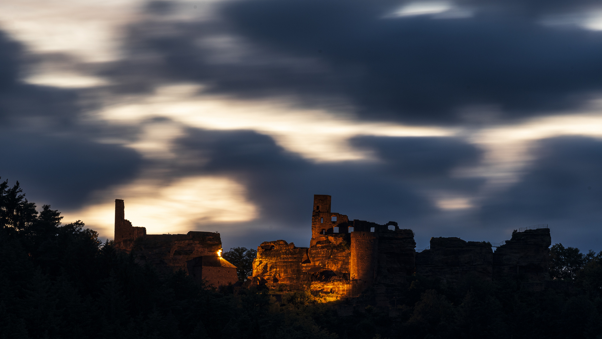 Altdahn im Abendlicht