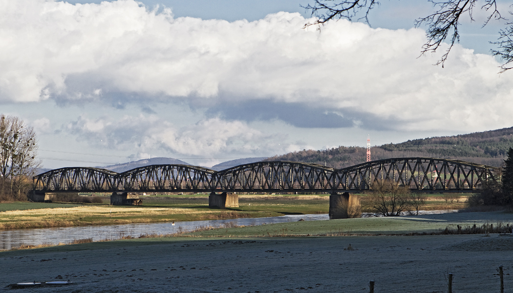 Alte Bahnbrücke ...