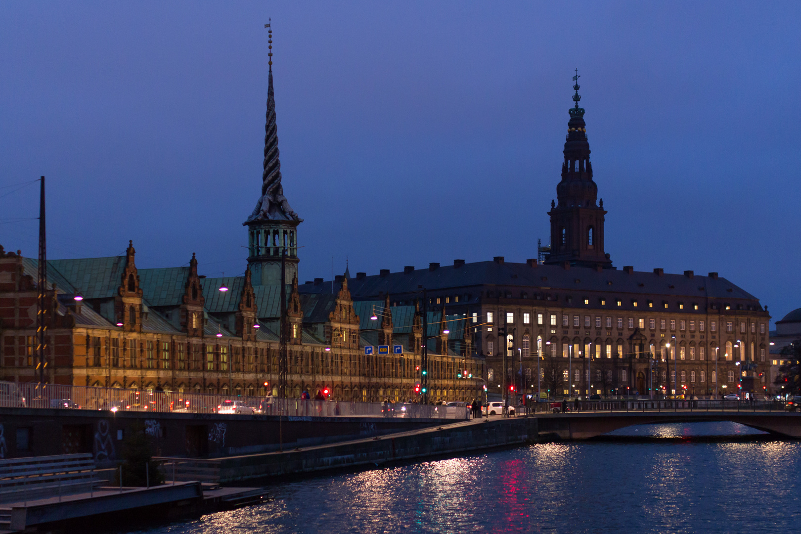 Alte Börse und Schloß Christiansborg in Kopenhagen