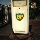 Alte BP-Zapfsäule mit Charakter