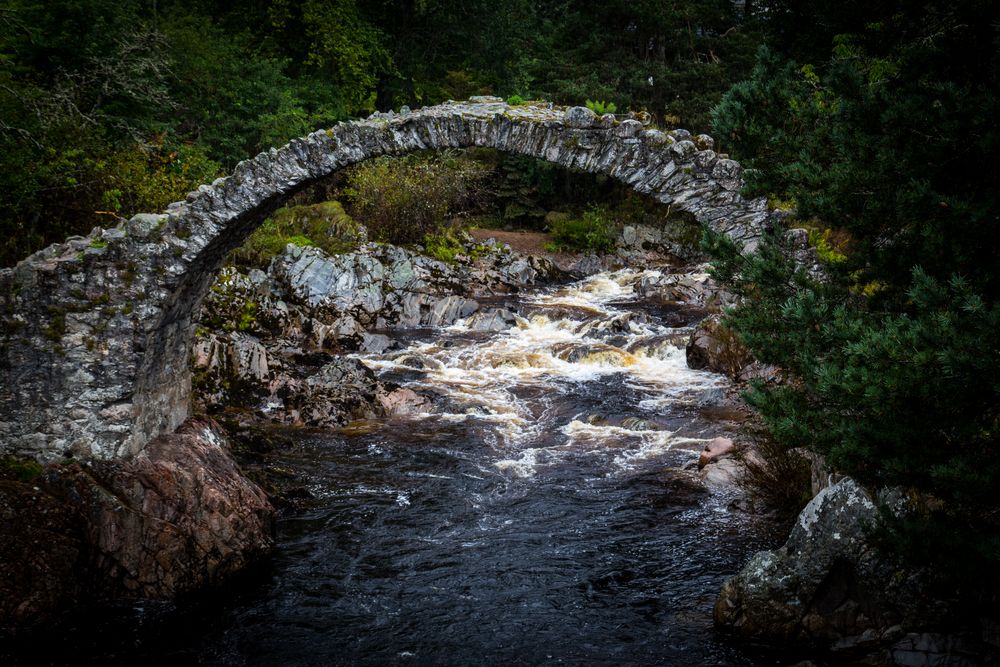 alte Brücke in Schottland