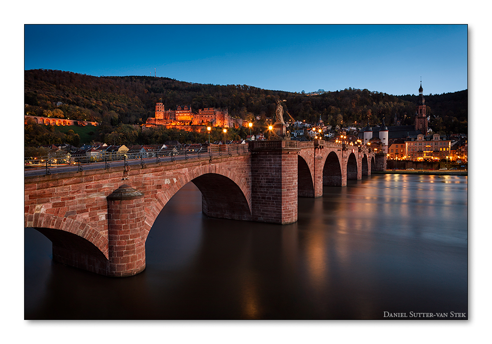 Alte Brücke mit Schloss