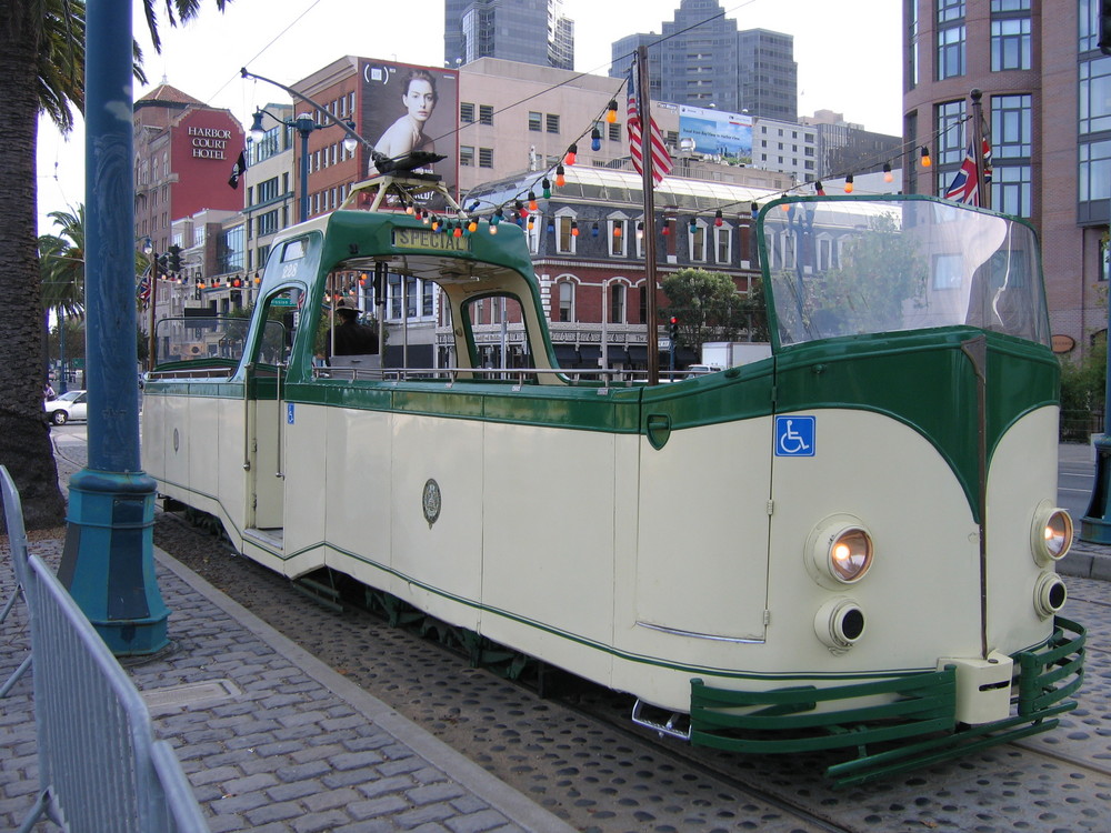 Alte Cabrio Straßenbahn