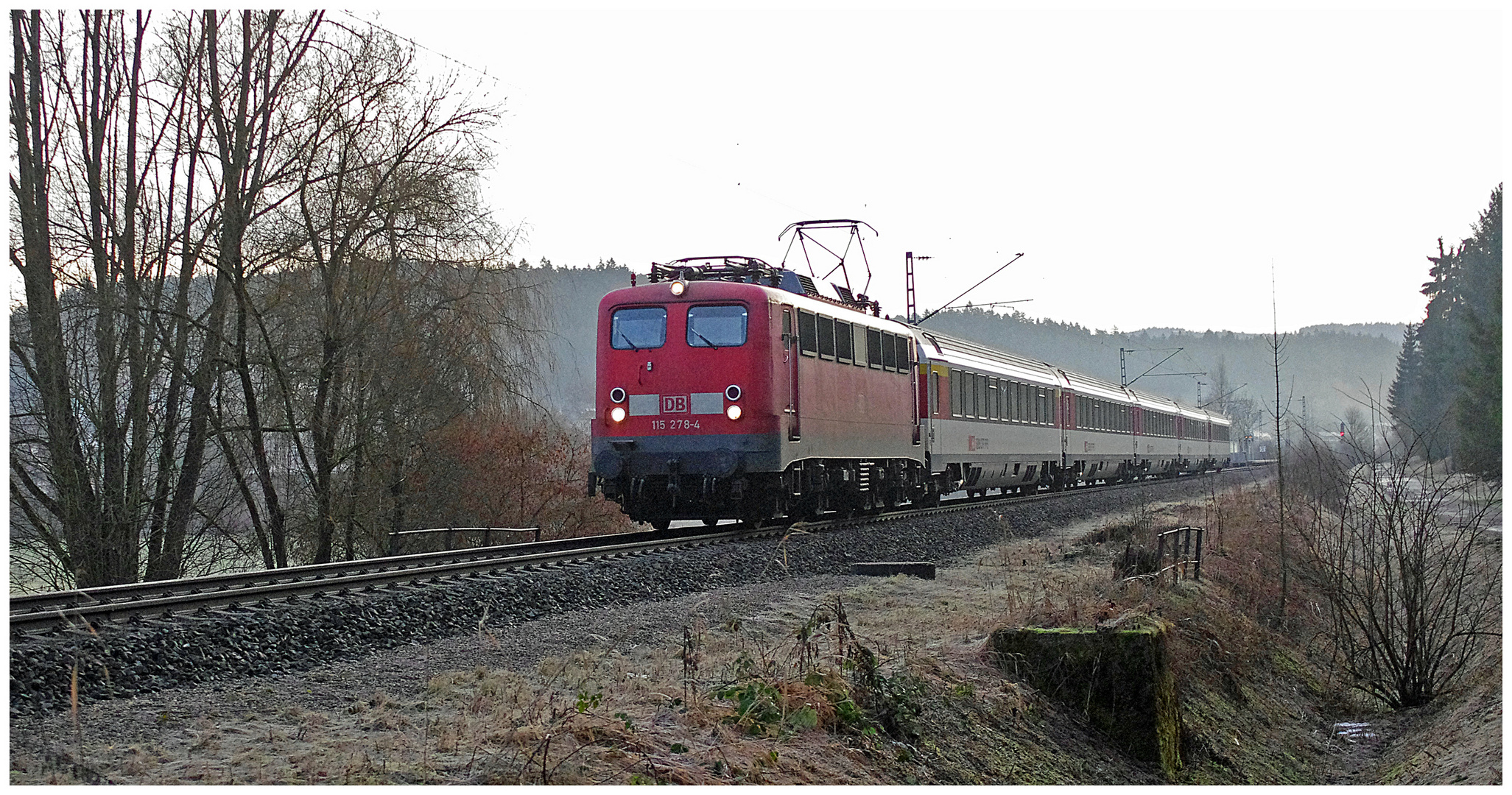 Alte Dame mit Anhang aus der Schweiz