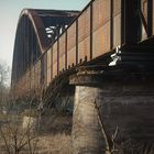 Alte Eisenbahnbrücke bei Schloss Corvey