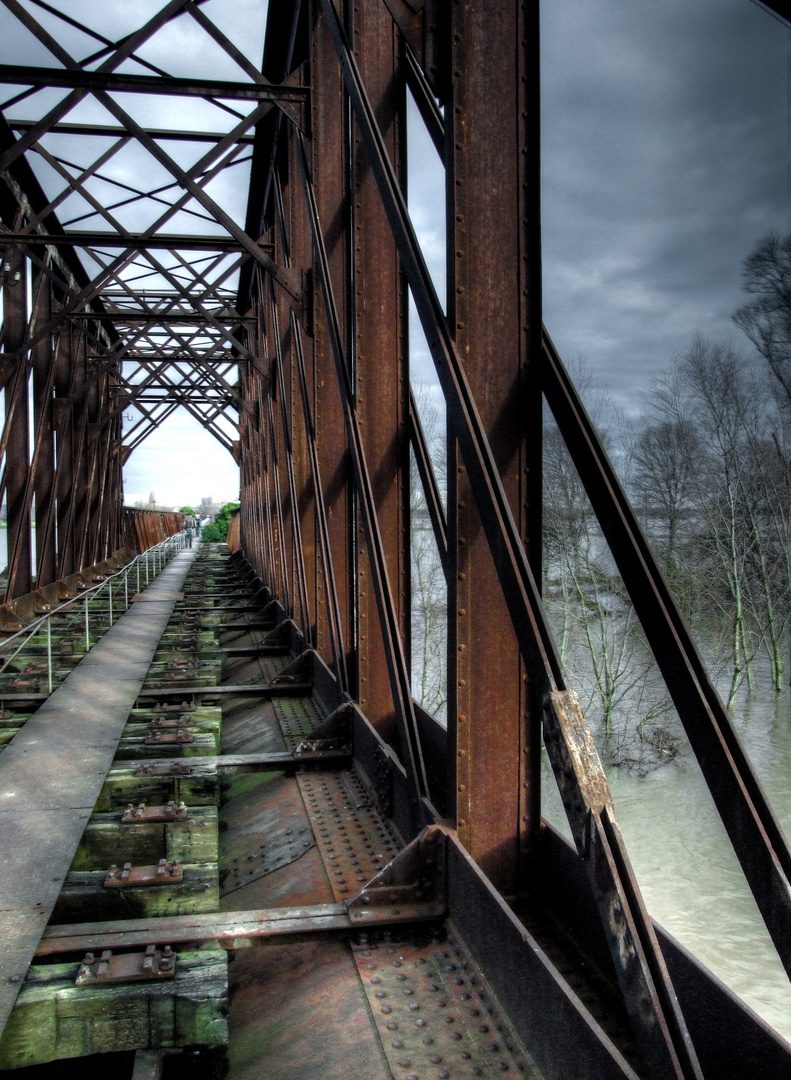 Alte Eisenbahnbrücke in Griethausen