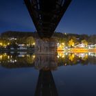 Alte Eisenbahnbrücke nachts