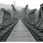 Alte Eisenbahnbrücke über die Ruhr...