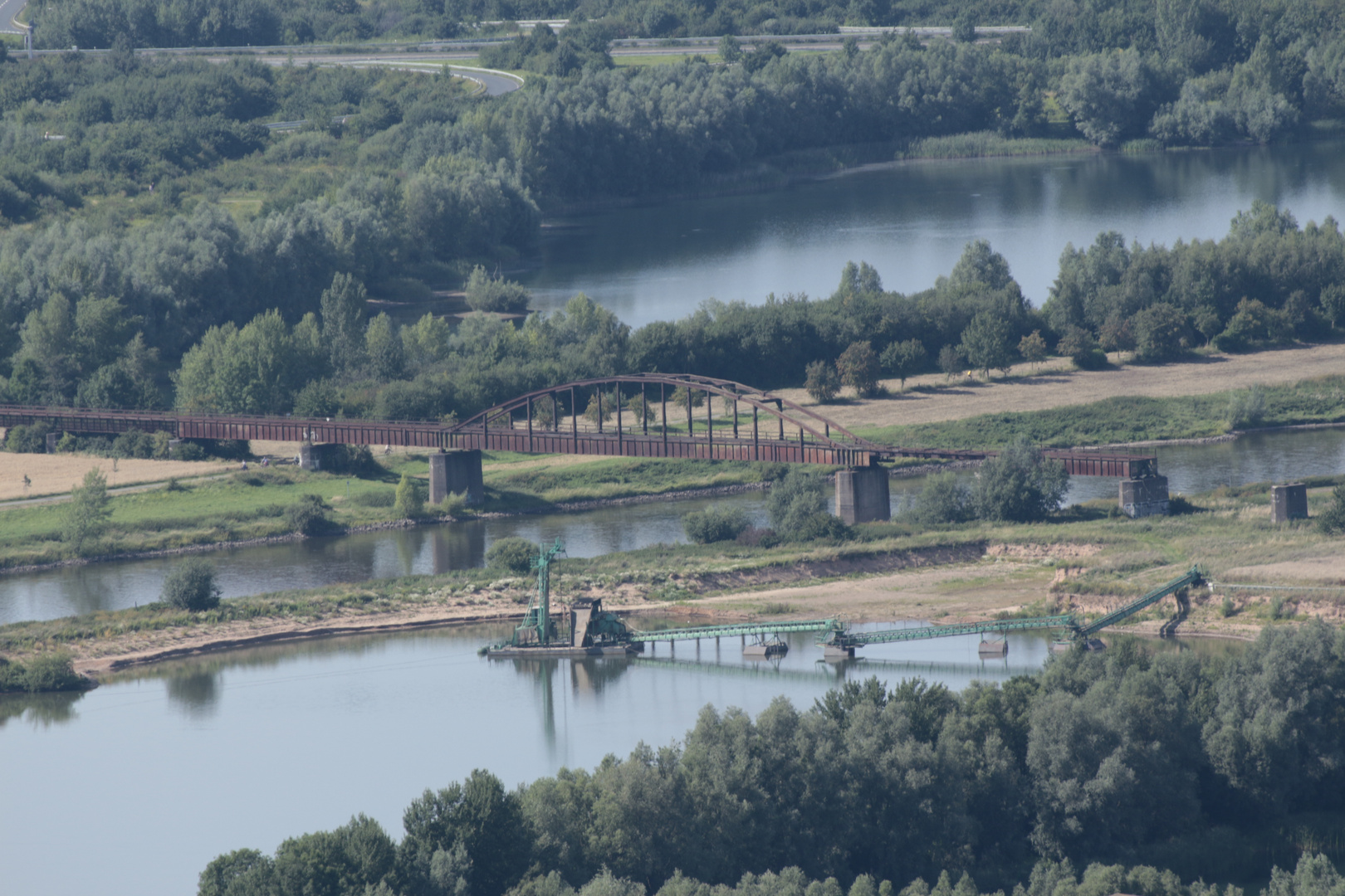 Alte Eisenbahnbrücke vom Kaiser Wilhelm gesehen