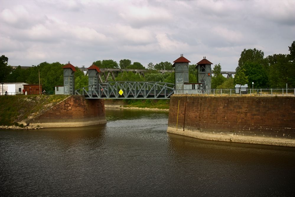 alte Eisenbahnhubbrücke